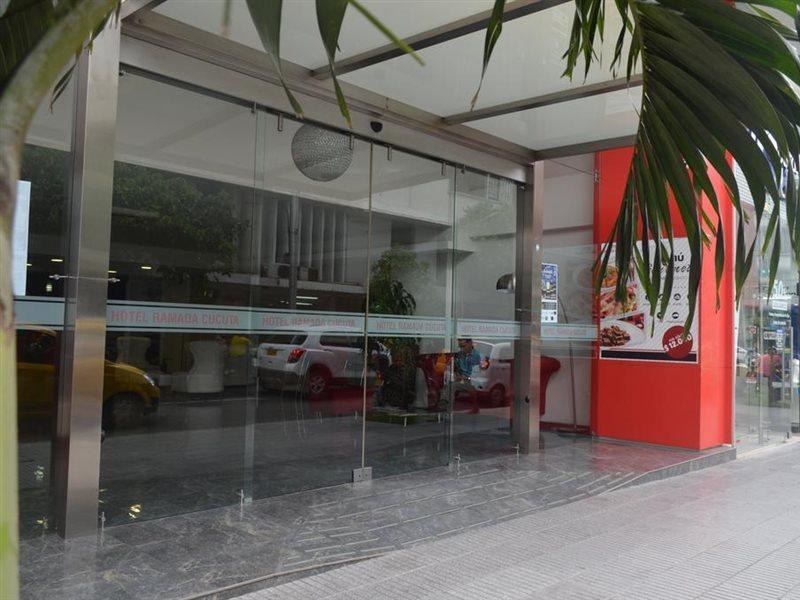 Hotel Hr Amada Cúcuta Exteriör bild