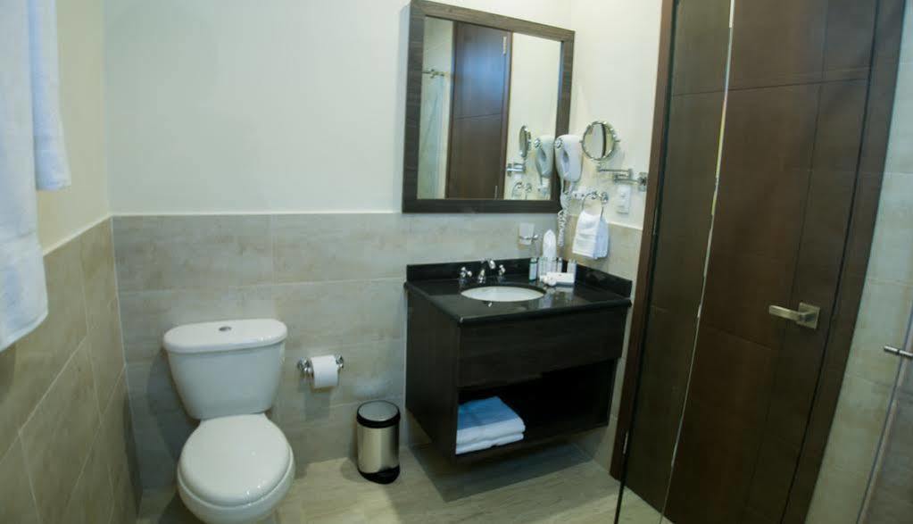 Hotel Hr Amada Cúcuta Exteriör bild